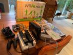 Wii en toebehoren, Ophalen of Verzenden, Zo goed als nieuw, Met 2 controllers, Met games