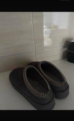 Pantoffels - Weg voor 3 euro!, Kleding | Dames, Schoenen, Ophalen of Verzenden, Gedragen, Zwart, Pantoffels of Sloffen