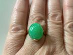 Bijzonder unieke gouden ring cabochon Chrysopraas 18 k goud, Verzenden, Zo goed als nieuw, 17 tot 18, Met edelsteen
