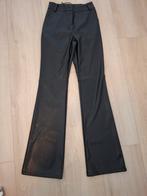 Zwarte PU Rechte Broek - Elise Store, Kleding | Dames, Broeken en Pantalons, Zwart, Nieuw, Ophalen of Verzenden, Maat 36 (S)