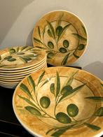 Faience Ligne Hotesse aardewerk servies Olijf 13 delig, Huis en Inrichting, Keuken | Servies, Gebruikt, Ophalen of Verzenden, Bord(en)