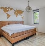 Boxspring 200x200cm, cognac kleur., Ophalen, Overige materialen, Gebruikt, Bruin