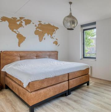 Boxspring 200x200cm, cognac kleur. beschikbaar voor biedingen