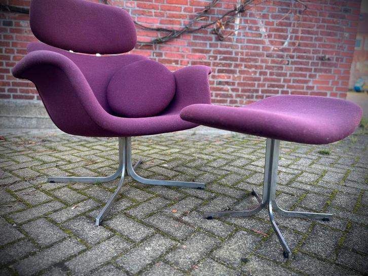 Artifort design Pierre Paulin Big Tulip Hocker Aubergine, Huis en Inrichting, Fauteuils, Zo goed als nieuw, Stof, 50 tot 75 cm