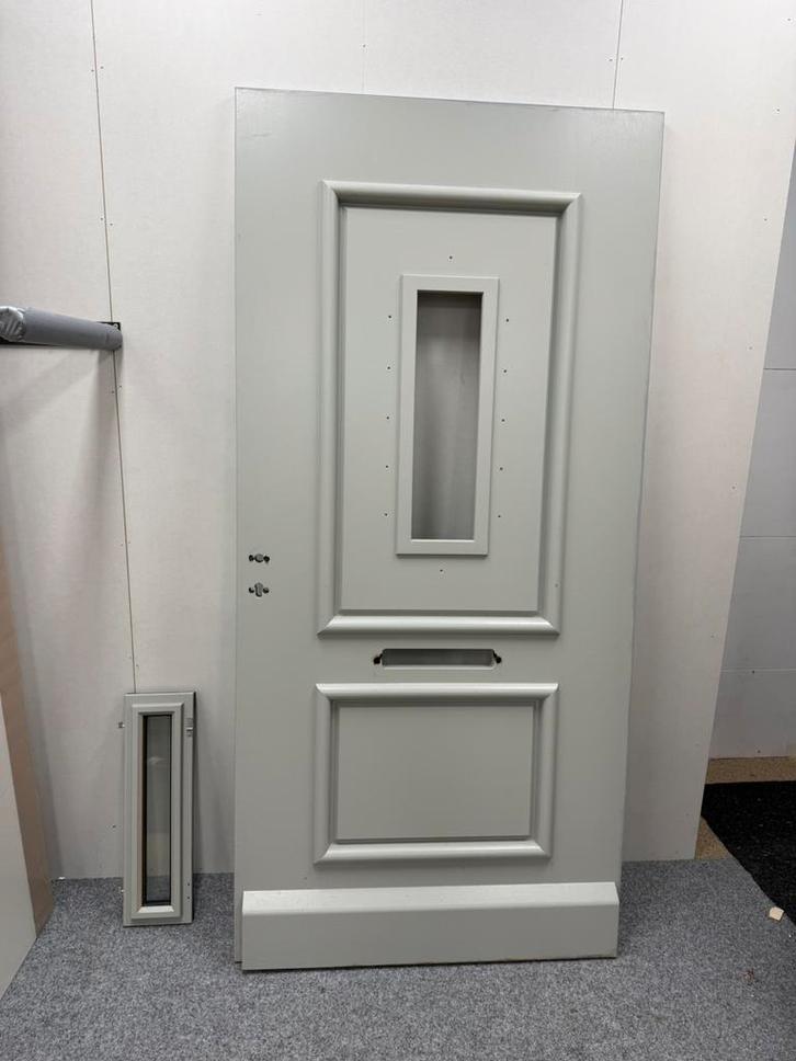 MP216 - Weekamp WK1145 Voordeur 214cm x 102 cm, Doe-het-zelf en Verbouw, Deuren en Horren, Buitendeur, 200 tot 215 cm, Ophalen