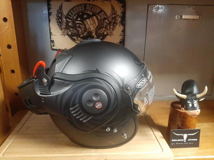 Roof V8 helm XXL Roof boxer tattoo helm motor scooter helm, Motoren, Kleding | Motorhelmen, Dames, Heren, Systeemhelm, XXL, Overige merken