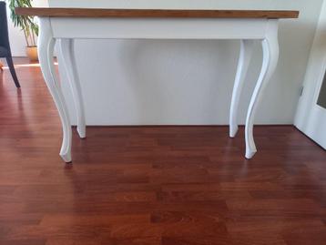 Sidetable riviera maison zoekt nieuwe eigenaar  beschikbaar voor biedingen