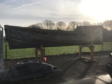 BLIKVANGER !! Oude houten reddingssloep beschikbaar voor biedingen
