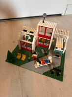 LEGO 6380 Emergency Threatment Center, Kinderen en Baby's, Speelgoed | Duplo en Lego, Ophalen of Verzenden, Zo goed als nieuw
