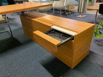 7 x Directiebureau Ahrend (slinger), bamboe, 270 x 110 cm. - afbeelding 8