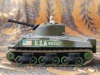Mooi vintage model Sherman tank uit Engeland 8,8 cm. 1974., Ophalen of Verzenden