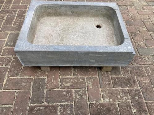 Oude Belgisch hardstenen gootsteen wasbak, pompbak, trog, A, Antiek en Kunst, Curiosa en Brocante, Ophalen