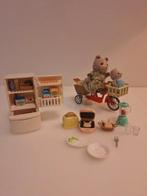 Sylvanian families koelkast, eten, poppetjes en fiets, Ophalen of Verzenden, Zo goed als nieuw