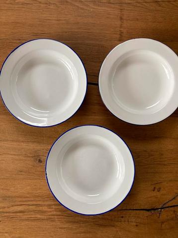 3x Emaille diepe borden, 22 cm beschikbaar voor biedingen