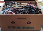 Bananendoos Vintage Sieraden Meest Kettingen 100den Stuks, Ophalen of Verzenden, Zo goed als nieuw, Overige kleuren, Overige materialen