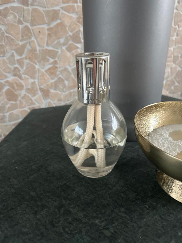 Maison Berger geurlamp, Huis en Inrichting, Woonaccessoires | Kandelaars en Kaarsen, Minder dan 25 cm, Overige materialen, Ophalen