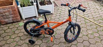 Kinderfiets 16 inch – B'Twin – met zijwieltjes – Goede staat beschikbaar voor biedingen