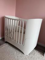 Ledikant Baby bedje Leander + matras + bumper + uitbouw, Ophalen, Zo goed als nieuw, Jongetje of Meisje