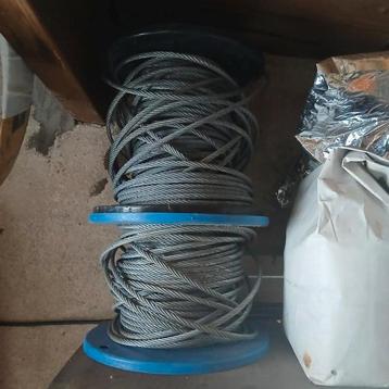 Staalkabel 5mm. beschikbaar voor biedingen