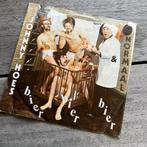 Normaal & Johnny Hoes Bier bier bier single 1977, Ophalen, Gebruikt, Overige formaten, Levenslied of Smartlap