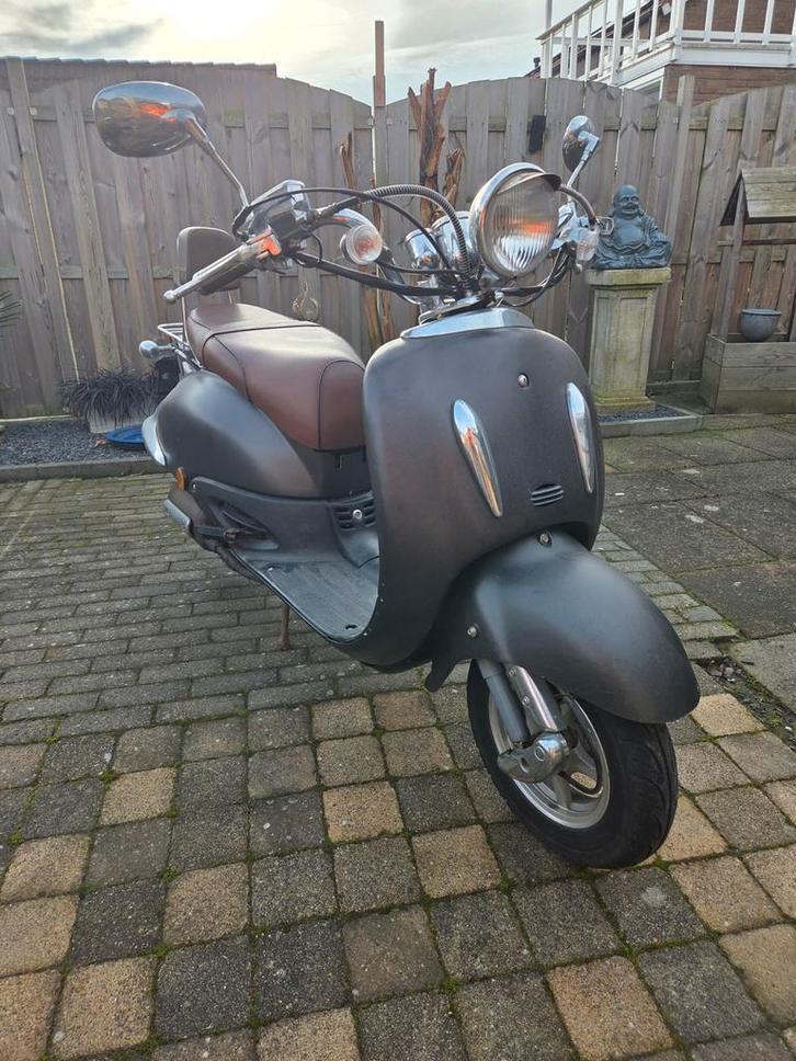 Retro scooter, Fietsen en Brommers, Snorfietsen en Snorscooters, Gebruikt, Overige merken, Benzine, Ophalen