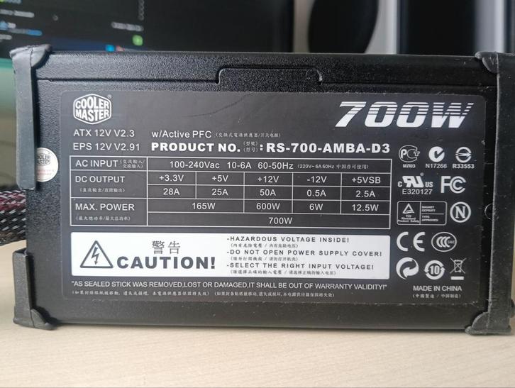 Cooler Master 700W SILENT PRO desktop voeding pc, Computers en Software, Interne voedingen, Zo goed als nieuw, Ophalen of Verzenden