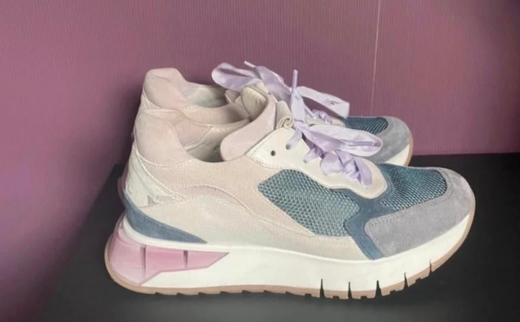 Softwaves leren schoenen, Kleding | Dames, Schoenen, Overige kleuren, Verzenden, Sneakers of Gympen, Zo goed als nieuw