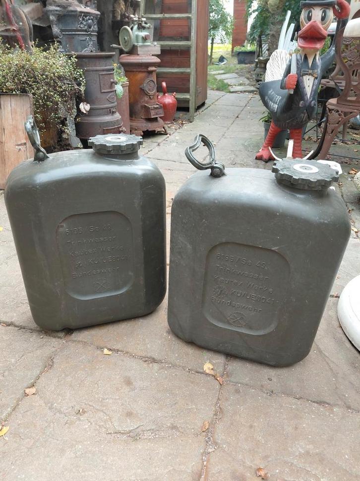 Duitse Bundeswehr Watercontainers (2 stuks), Verzamelen, Militaria | Algemeen, Overige soorten, Overige typen, Duitsland, Ophalen