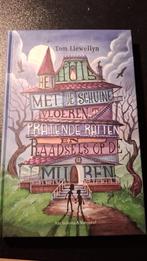 Het huis met de schuine vloeren - Tom Llewellyn, Boeken, Ophalen of Verzenden, Zo goed als nieuw, Tom Llewellyn, Fictie algemeen