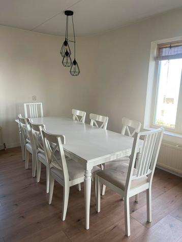 IKEA INGATORP Extendable Dinning Table + 8 INGOLF Chairs beschikbaar voor biedingen