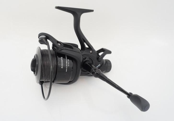 Sonik Vader X 6000FS, Watersport en Boten, Hengelsport | Karpervissen, Zo goed als nieuw, Molen, Ophalen