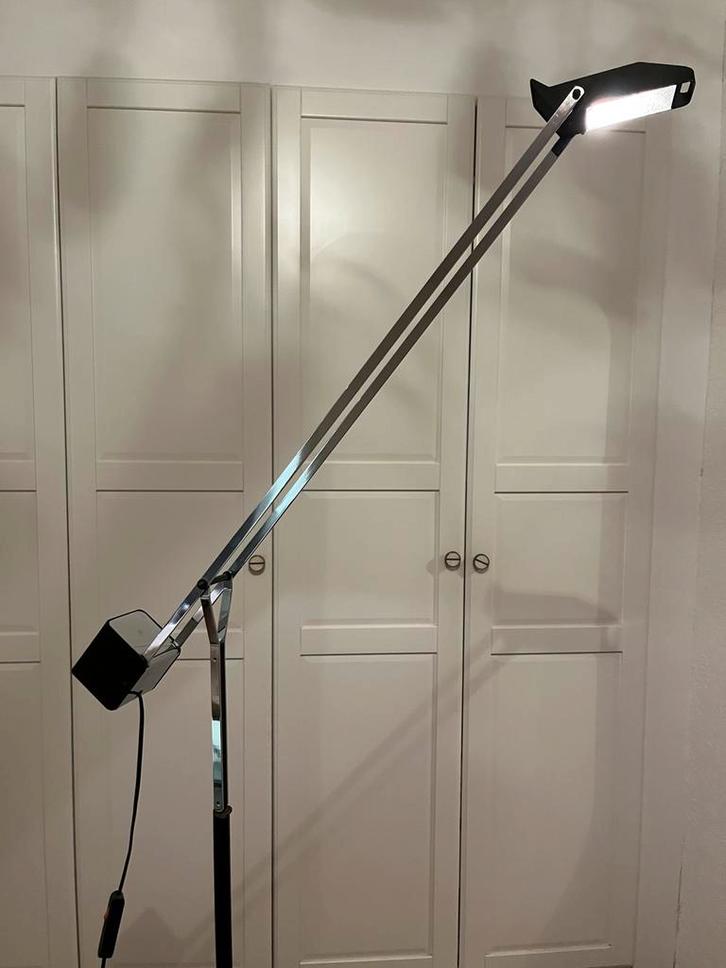 Fase Cisne vloerlamp, Huis en Inrichting, Lampen | Vloerlampen, Gebruikt, 150 tot 200 cm, Ophalen