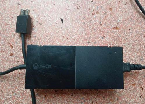 020/XBOX ADDAPTER/XBOX ONE ADAPTER/XBOX ONE/ALLEEN OPHALEN, Spelcomputers en Games, Spelcomputers | Xbox | Accessoires, Gebruikt