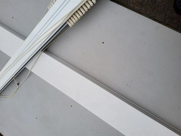 Lamellen, Huis en Inrichting, Stoffering | Gordijnen en Lamellen, Zo goed als nieuw, 200 cm of meer, 200 cm of meer, Wit, Ophalen