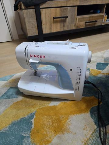 Singer naaimachine. beschikbaar voor biedingen