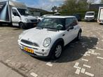 Mini ONE 1.6 One Salt Airco-Stuurbekr-Schuifdak-Stoelverw., Voorwielaandrijving, 15 km/l, Gebruikt, 4 cilinders