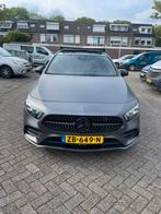 Mercedes-Benz A-Klasse A 180 136pk 7G-DCT 2019 Rood, Auto's, Mercedes-Benz, 136 pk, Origineel Nederlands, Onderhoudsboekje, A-Klasse