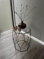 Bijzettafel zwart metaal met glas, Huis en Inrichting, Tafels | Bijzettafels, Minder dan 55 cm, Overige vormen, Ophalen, 45 tot 60 cm