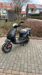 Piaggio zip 70 2t, Fietsen en Brommers, Scooters | Piaggio, Ophalen, Tweetakt, Maximaal 45 km/u, Zo goed als nieuw