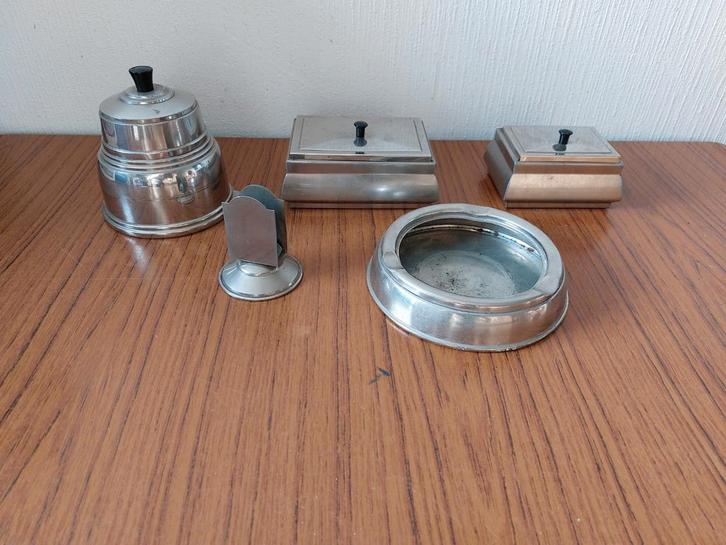 Tabakset 5 delig, Verzamelen, Rookartikelen, Aanstekers en Luciferdoosjes, Ophalen of Verzenden