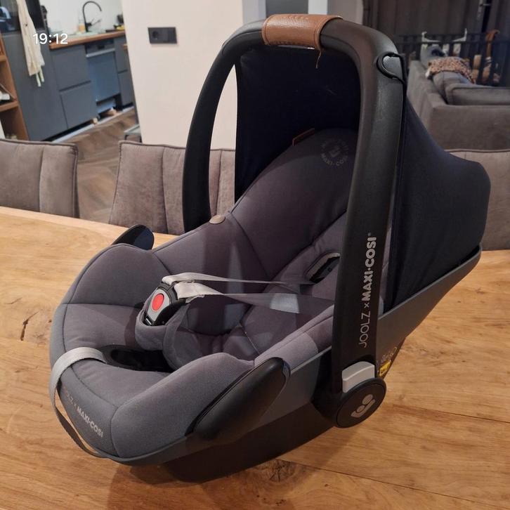 JOOLZ Maxi Cosi voor Family Fix 3, Kinderen en Baby's, Autostoeltjes, Ophalen