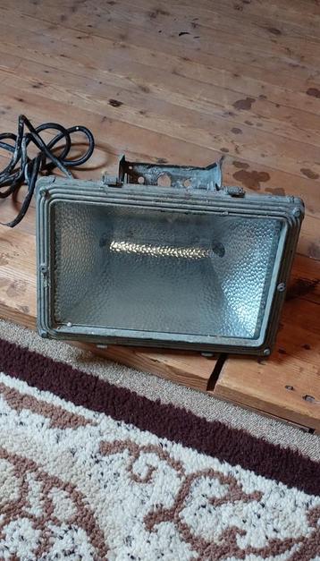 Te koop 2 Bouwlampen  beschikbaar voor biedingen