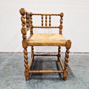 Antieke knobbelstoel bobbin  biezen zitting hoekstoel stoel beschikbaar voor biedingen
