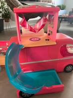 Barbie luxe camper met glijbaan, Kinderen en Baby's, Speelgoed | Poppen, Ophalen of Verzenden, Zo goed als nieuw, Barbie
