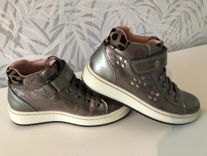 Hoge sneaker/ laarsje/schoen van Primigi maat 34, Kinderen en Baby's, Kinderkleding | Schoenen en Sokken, Zo goed als nieuw, Schoenen