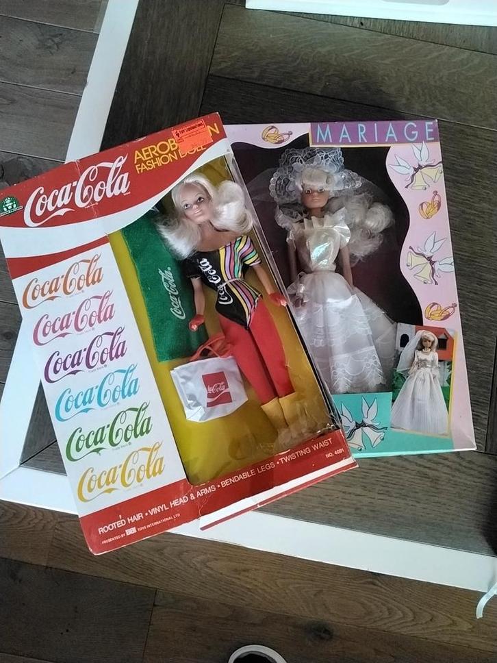 Barbie Coca-Cola & Steffi Love NRFB, Kinderen en Baby's, Speelgoed | Poppen, Nieuw, Barbie, Ophalen of Verzenden