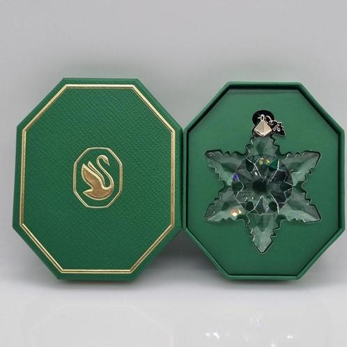 Swarovski 2024 Kerstster Ornament Helder. Kristallijn Shop., Verzamelen, Swarovski, Nieuw, Figuurtje, Verzenden