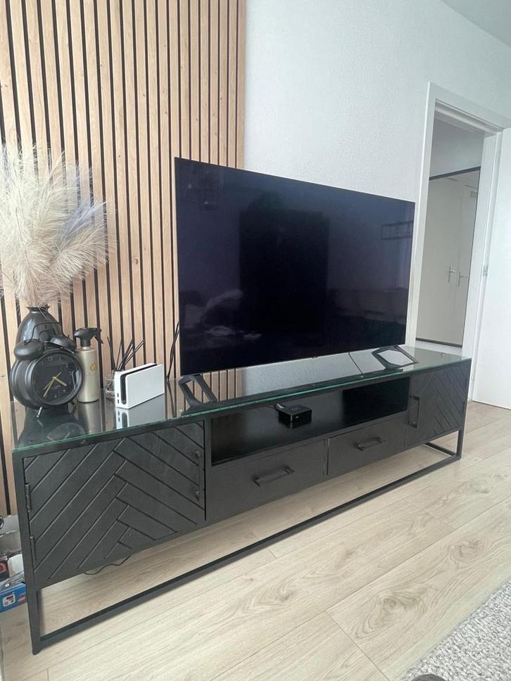 Woonkamer meubels eettafel en tv kast, Huis en Inrichting, Complete inboedels, Ophalen