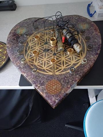 Orgonite hart power plate 46 cm breed beschikbaar voor biedingen
