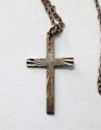 Zilveren kruisje hangertje met ketting (7933-1113), Antiek en Kunst, Ophalen
